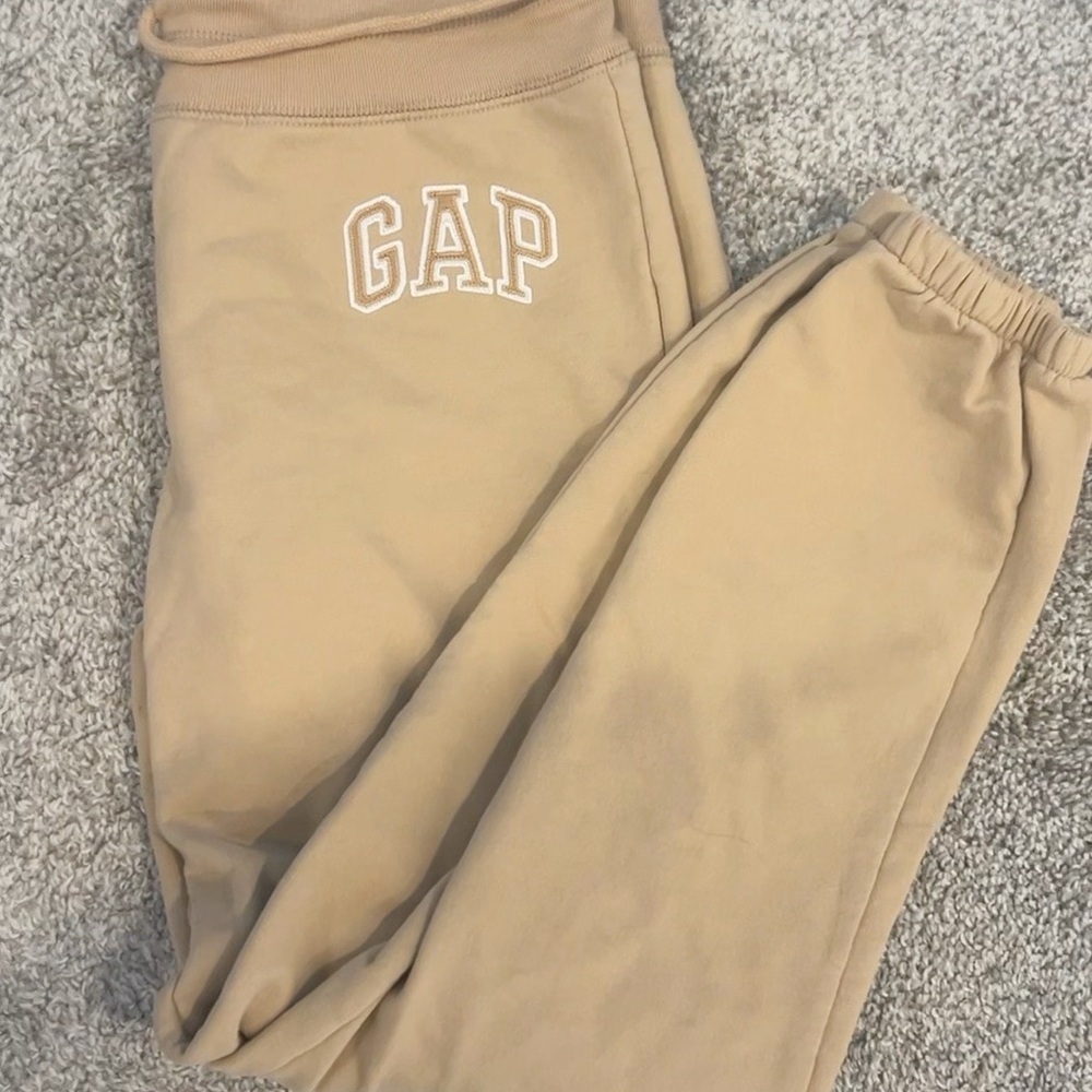 GAP Women's Tan Joggers